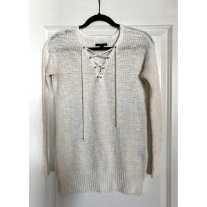 American Eagle White Sweater V-Neck